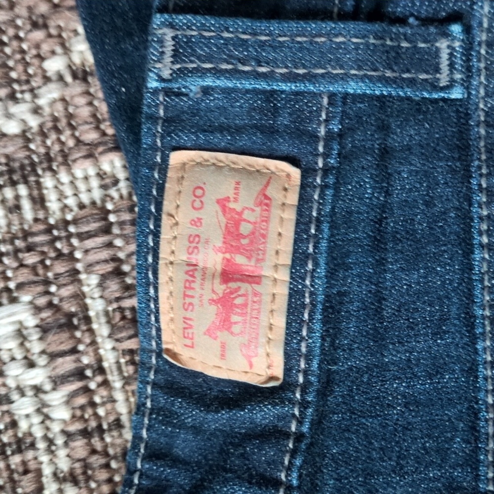 Levi's Mid Rise Skinny - Picture 3 of 3